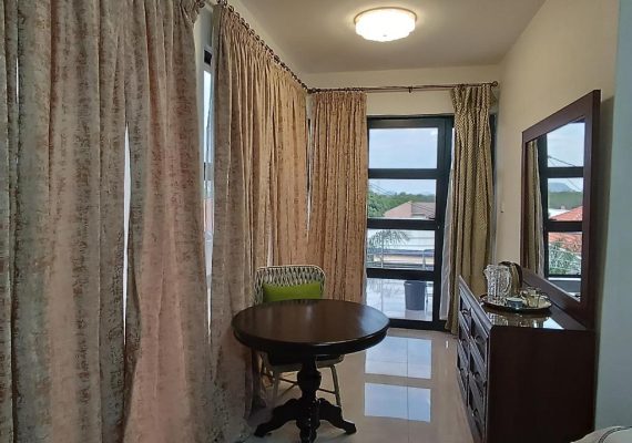Executive Room 7
