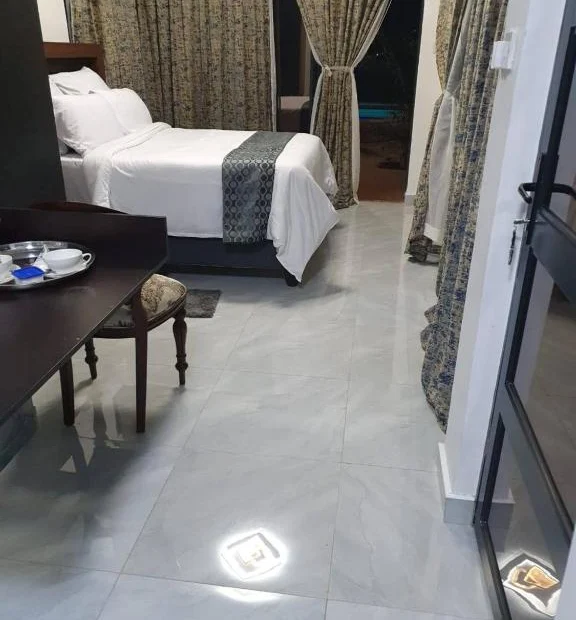 Executive Room 4